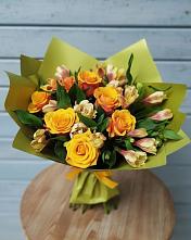 Букет цветов из:  Альстромерии и Розы в Беловское