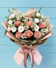 Букет цветов из:  Розы, Альстромерии и Лизиантусы в Беловское