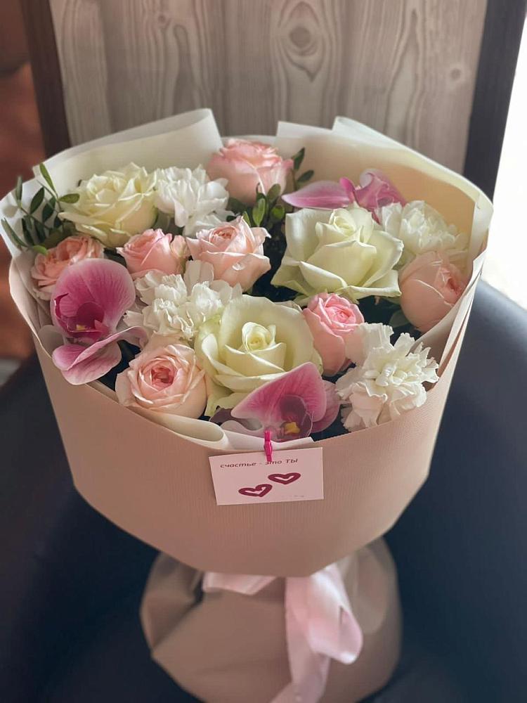 Букет цветов из: Орхидеи, Розы и Гвоздики в Беловское