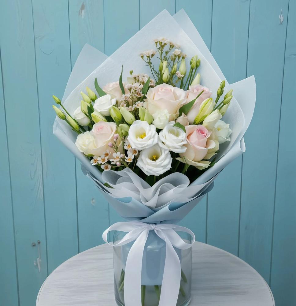 Букет цветов из: Розы и Лизиантусы в Беловское