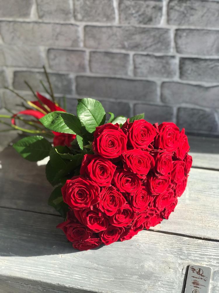 Букет Красные розы Фридом в Беловское