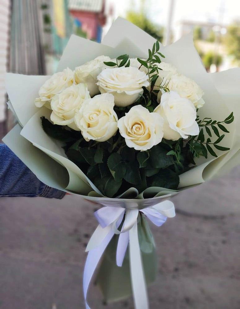 Букет Белые розы Проуд в Беловское