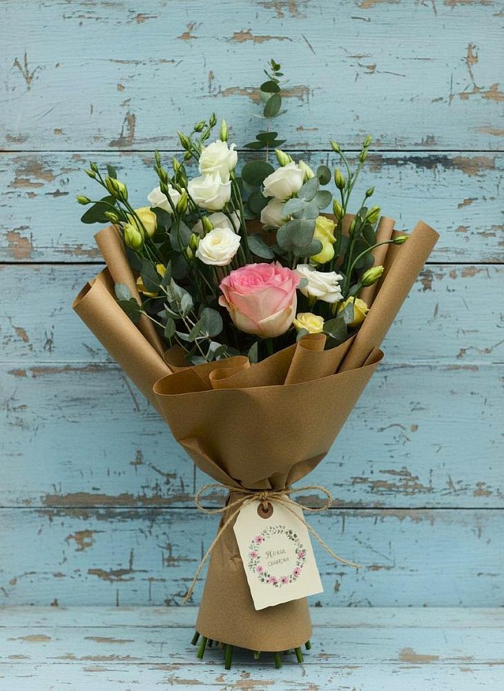 Букет цветов из: Розы и Лизиантусы в Беловское