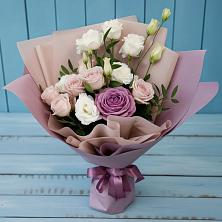 Букет цветов из:  Розы и Лизиантусы в Беловское