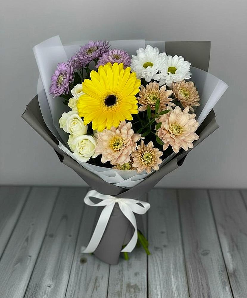 Букет цветов из: Розы, Герберы и Хризантемы в Беловское