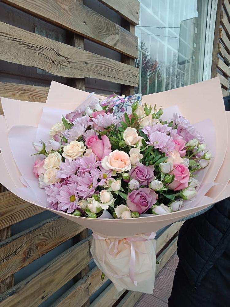 Букет цветов из: Розы и Хризантемы в Беловское