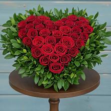 Цветочная композиция из Розы в виде сердца в Беловское