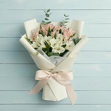 Букет цветов из:  Альстромерии #REPLACE_PRED# Беловское