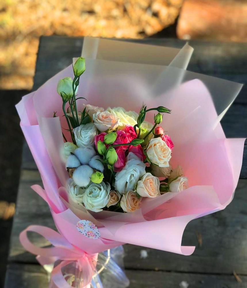 Букет цветов из: Розы и Лизиантусы в Беловское