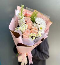 Букет цветов из:  Хризантемы и Розы в Беловское