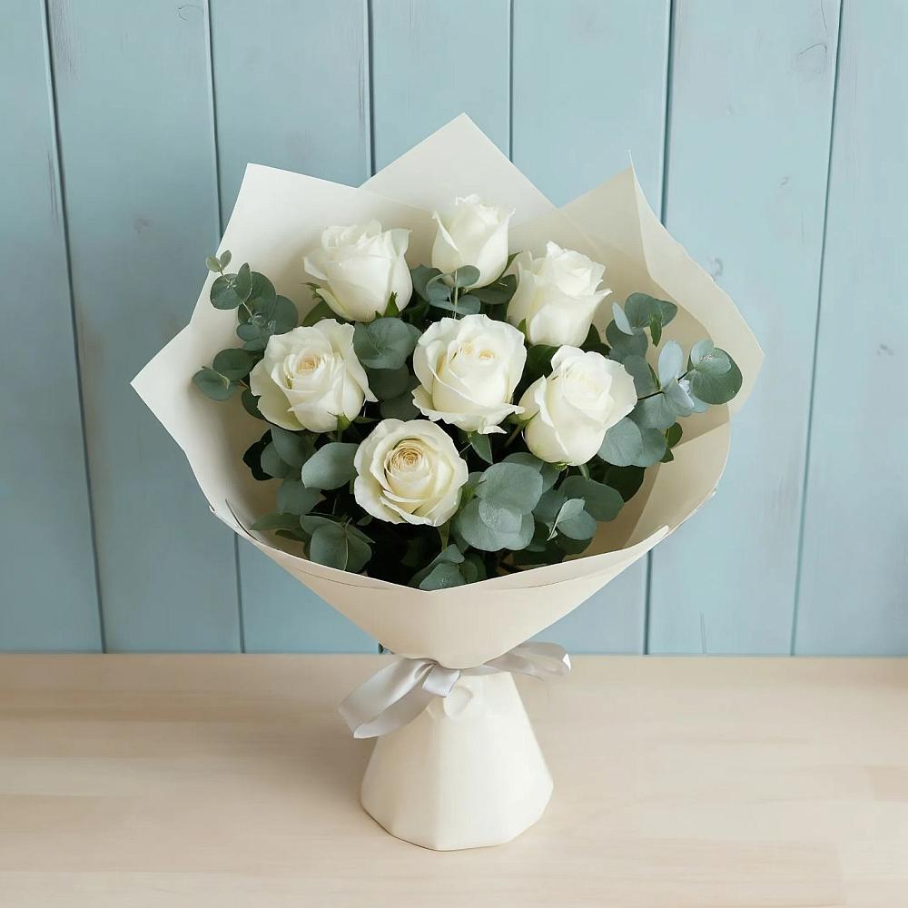 Букет Белые розы в Эвкалипте в Беловское