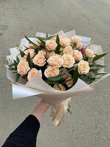 Букет Кремовые розы Латте в Беловское