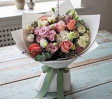 Букет цветов из:  Розы, Лизиантусы и Гвоздики #REPLACE_PRED# Беловское