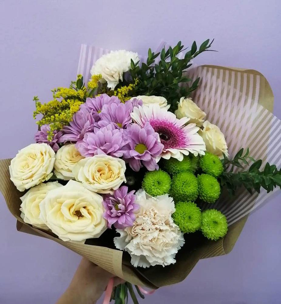 Букет цветов из: Хризантемы, Розы, Гвоздики и Герберы в Беловское