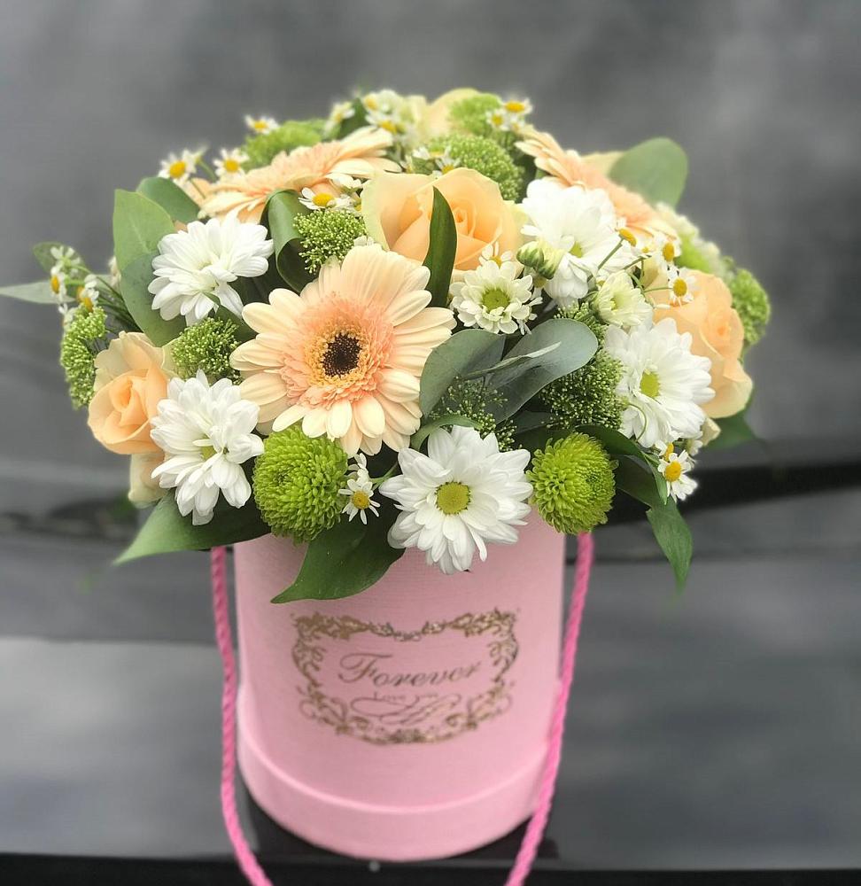 Цветочная композиция из Розы, Герберы и Хризантемы в шляпной коробке в Беловское