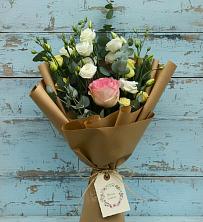 Букет цветов из:  Розы и Лизиантусы в Беловское