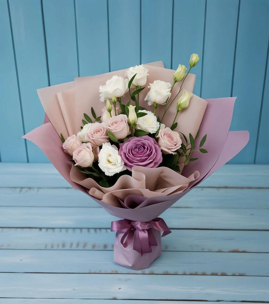 Букет цветов из: Розы и Лизиантусы в Беловское